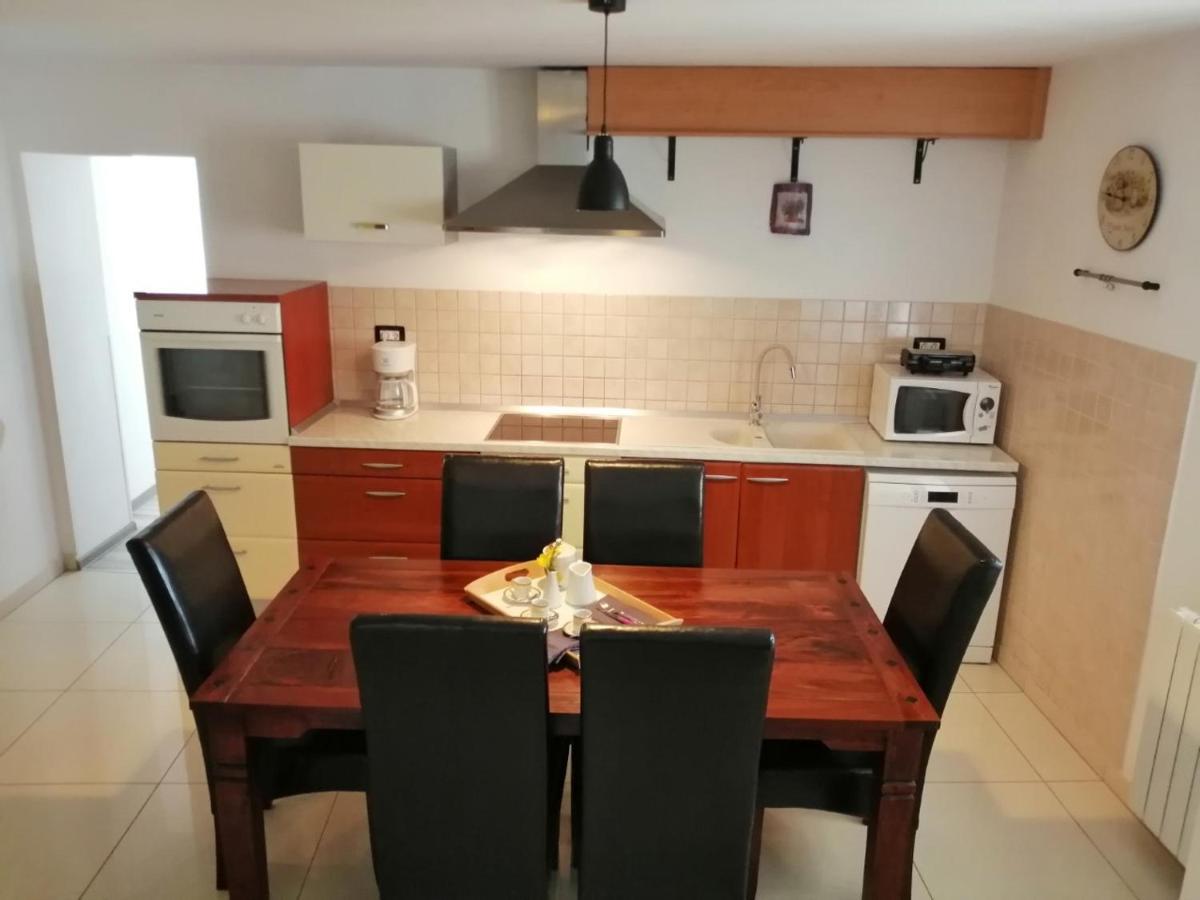 App Isabel Apartamento Žminj Exterior foto