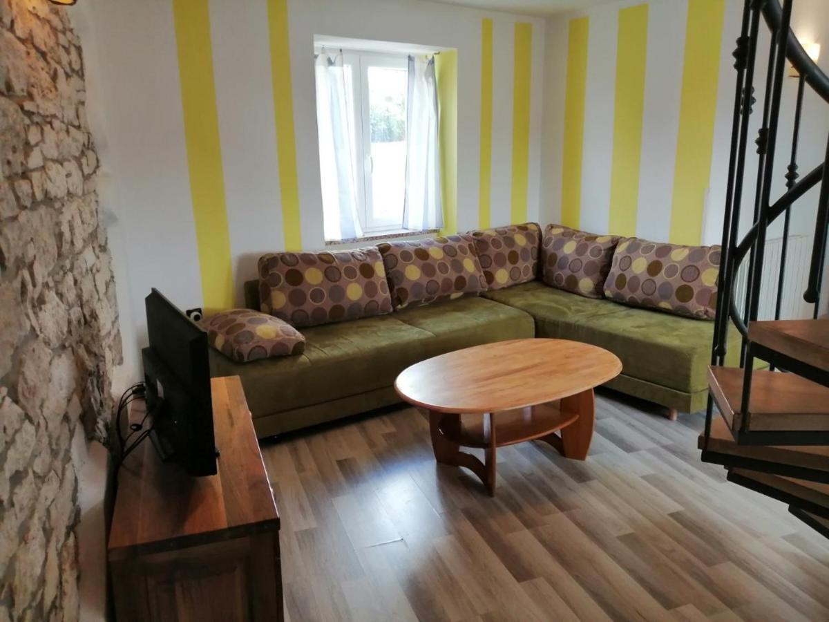 App Isabel Apartamento Žminj Exterior foto